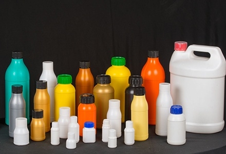 What is the development status of chemical packaging containers in China?